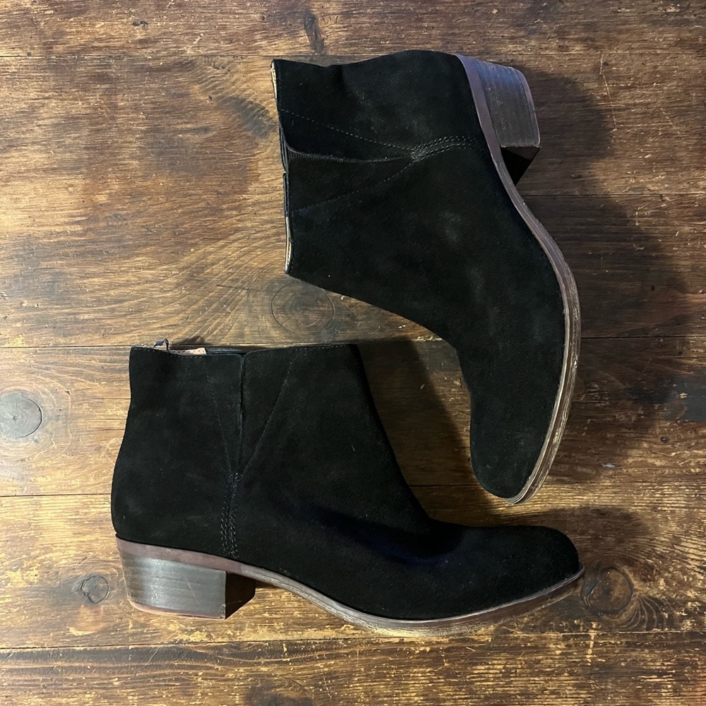 Lucky Brand Woman’s Booties